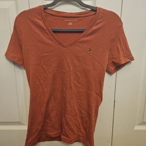Tommy Hilfiger Short Sleeve V-Neck Tee in Rust Orange